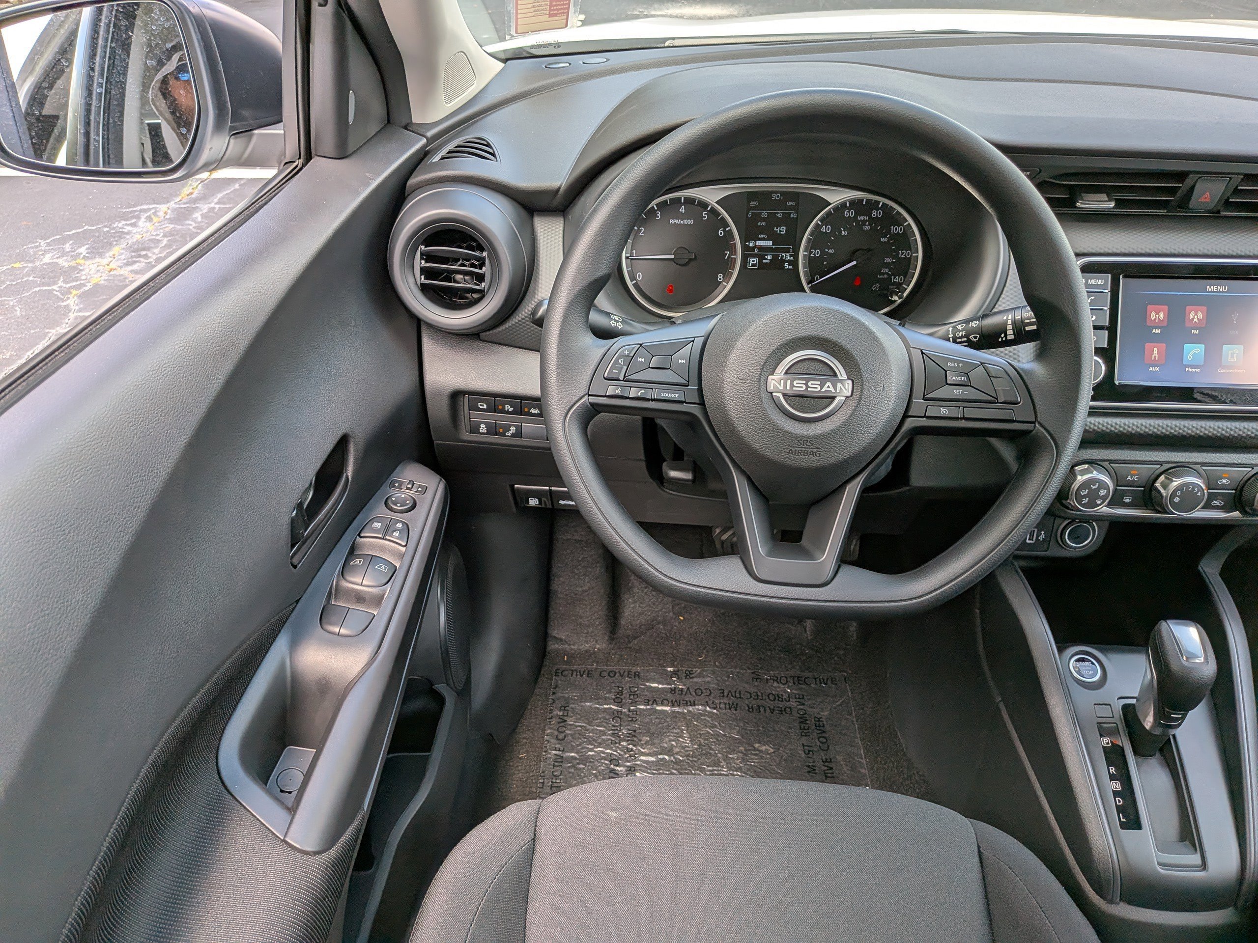 2025 Nissan Kicks Play S photo 9