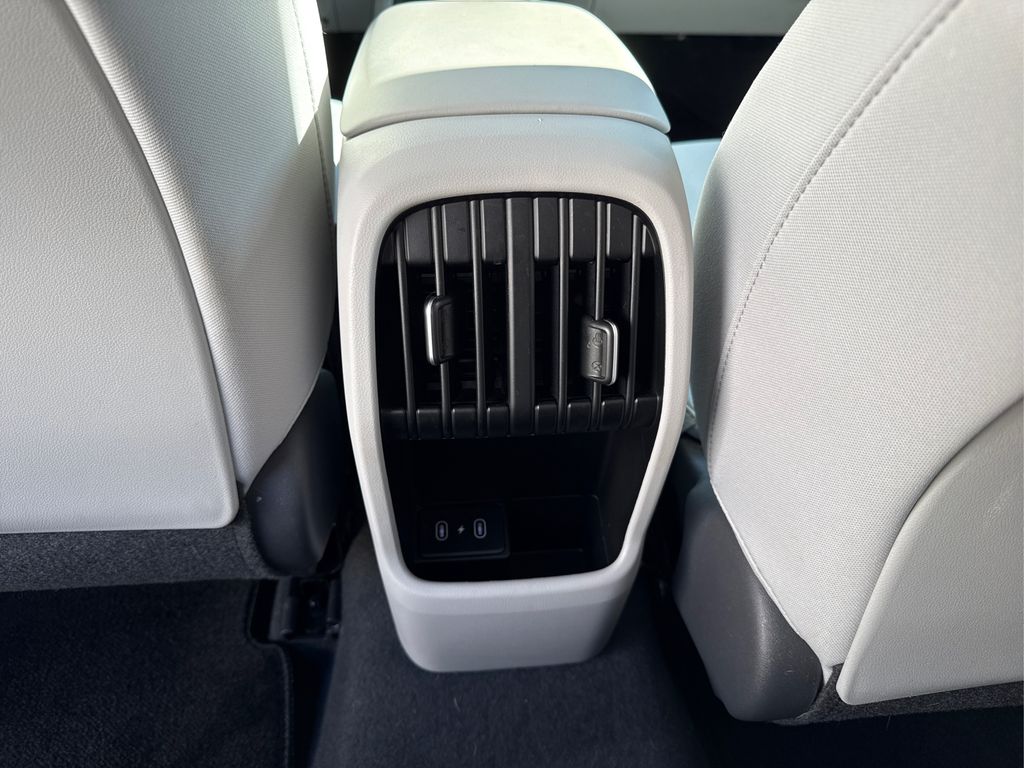 2024 Hyundai Kona SEL photo 25