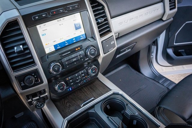 2021 Ford F-350 photo 27