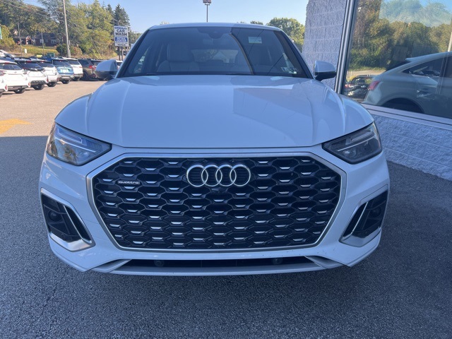 2022 Audi Q5 45 S line Premium photo 2