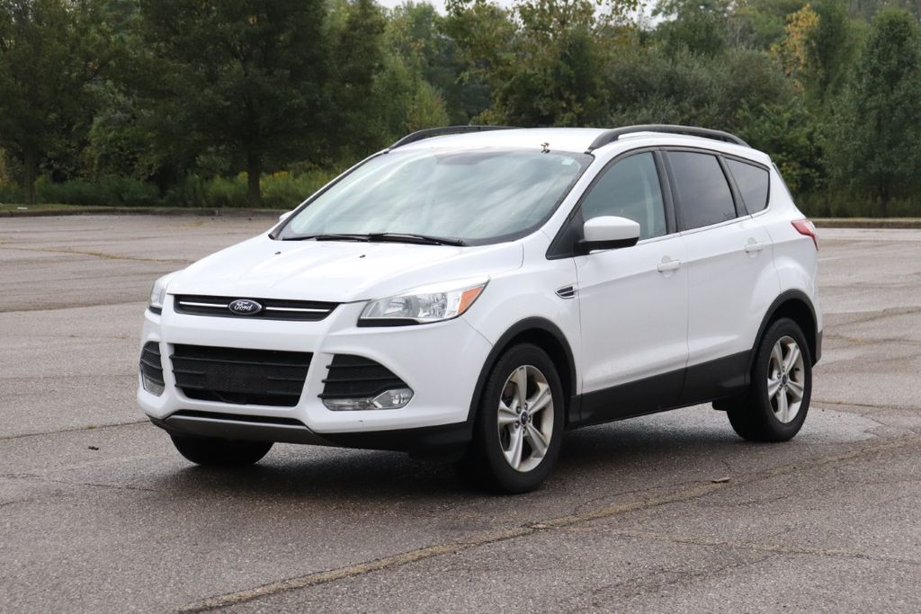 2014 Ford Escape SE photo 2