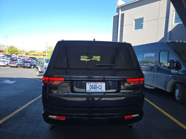 2025 Jeep Wagoneer Series II Carbide photo 2