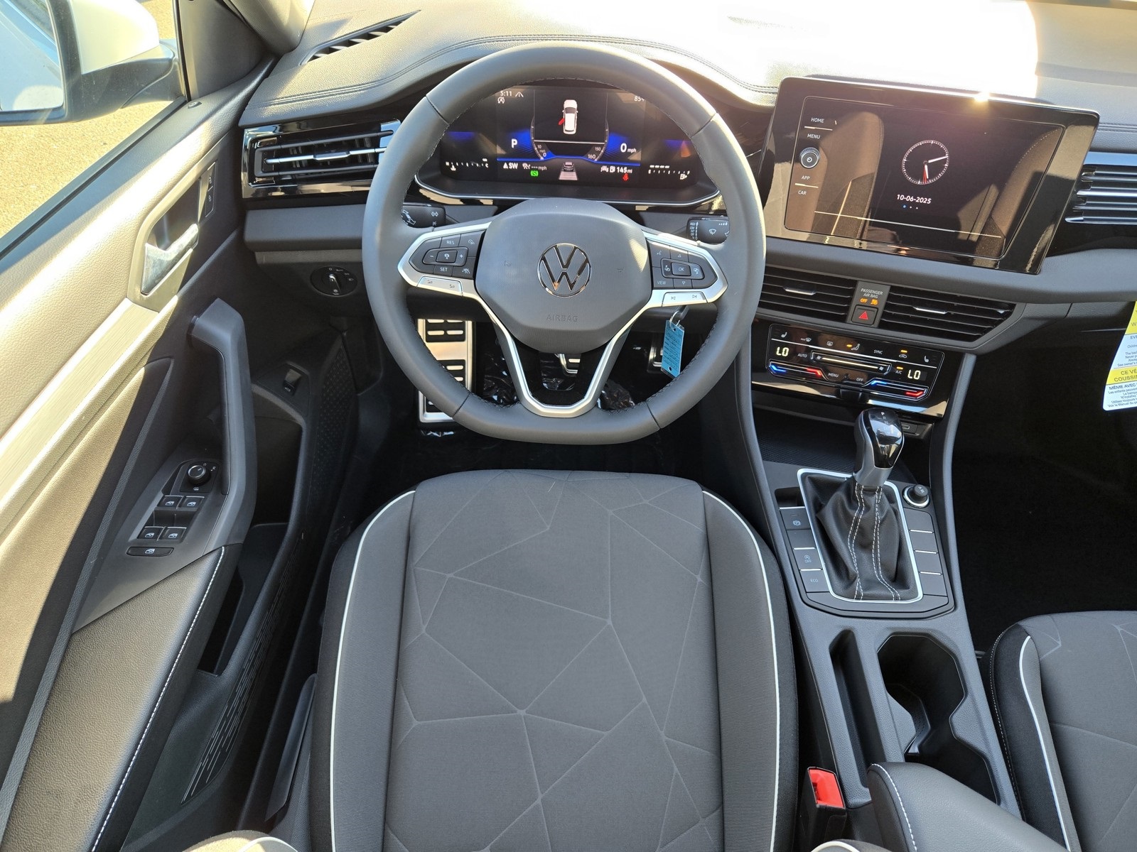 2026 Volkswagen Jetta 1.5T Sport photo 8