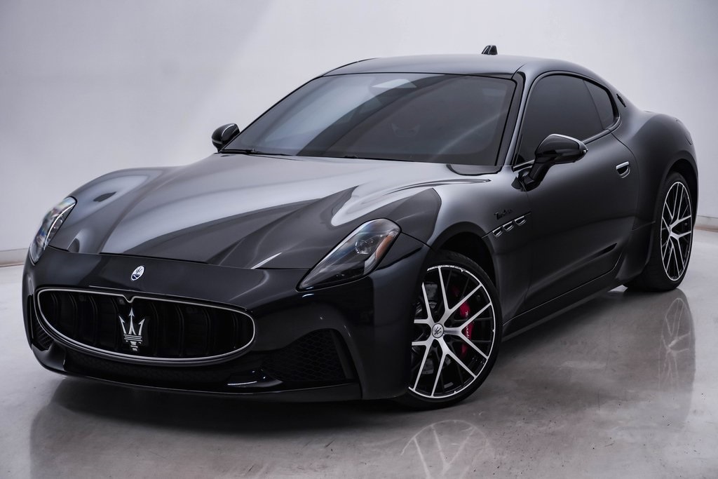 2024 Maserati Granturismo Modena photo 3