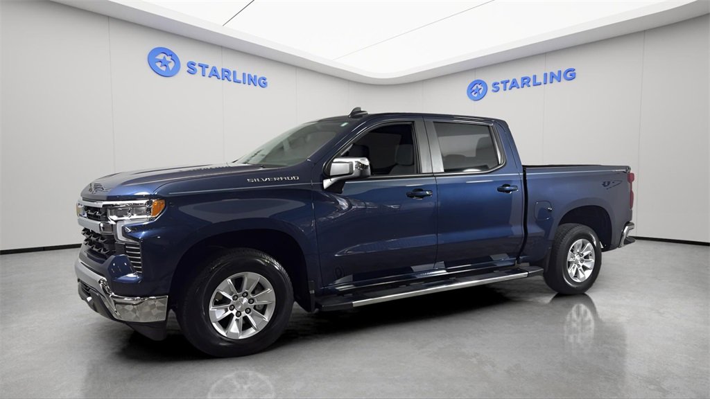 2023 Chevrolet Silverado 1500 LT photo 2