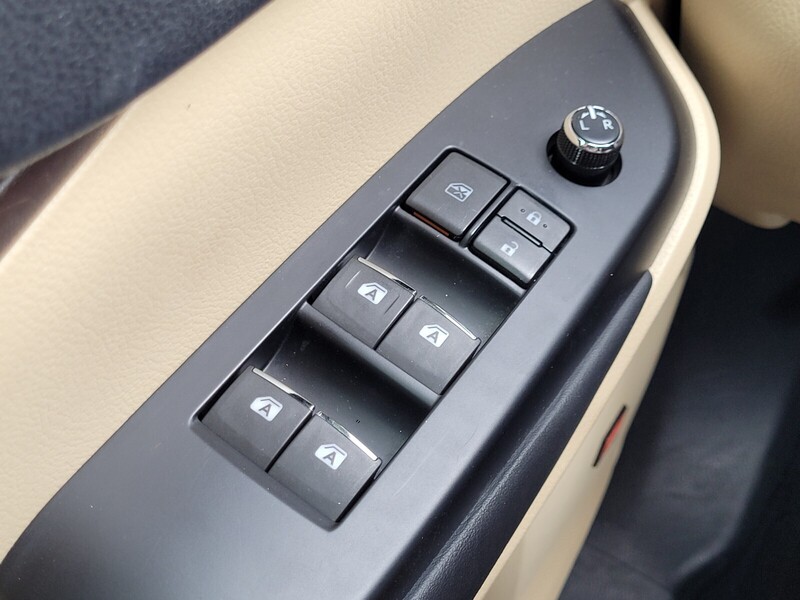 2015 Toyota Highlander Limited photo 25
