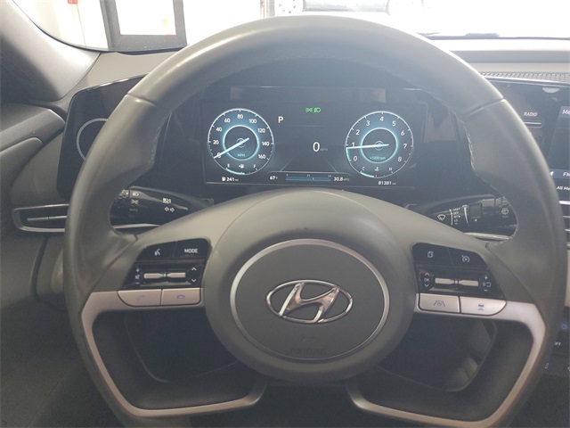 2022 Hyundai Elantra SEL Convenience photo 10
