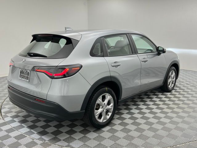 2023 Honda HR-V LX photo 4