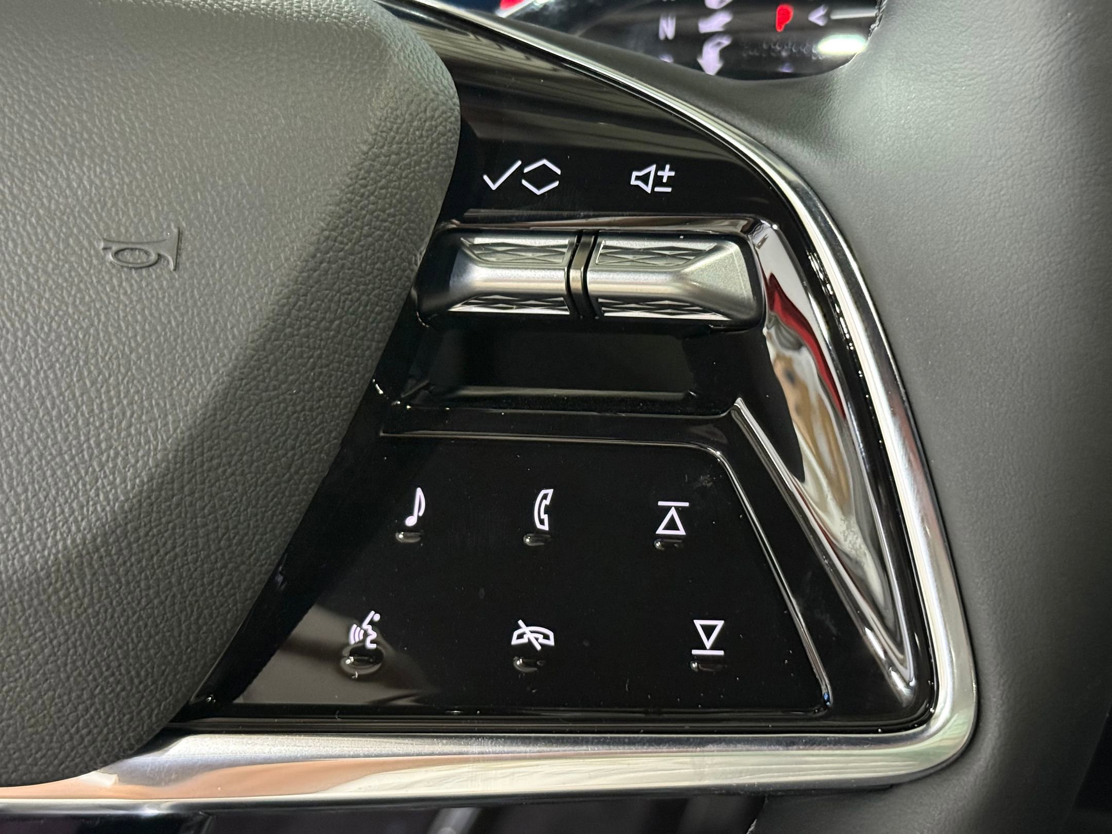 2026 Cadillac Lyriq Sport photo 22