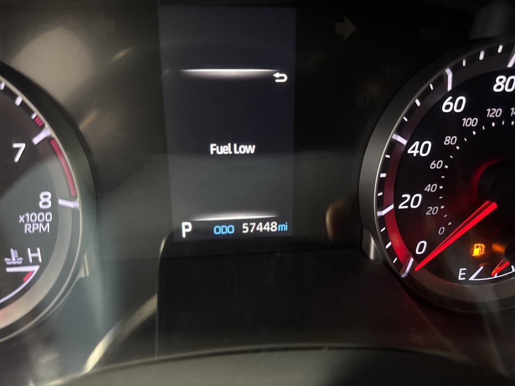 2022 Toyota Highlander LE photo 33