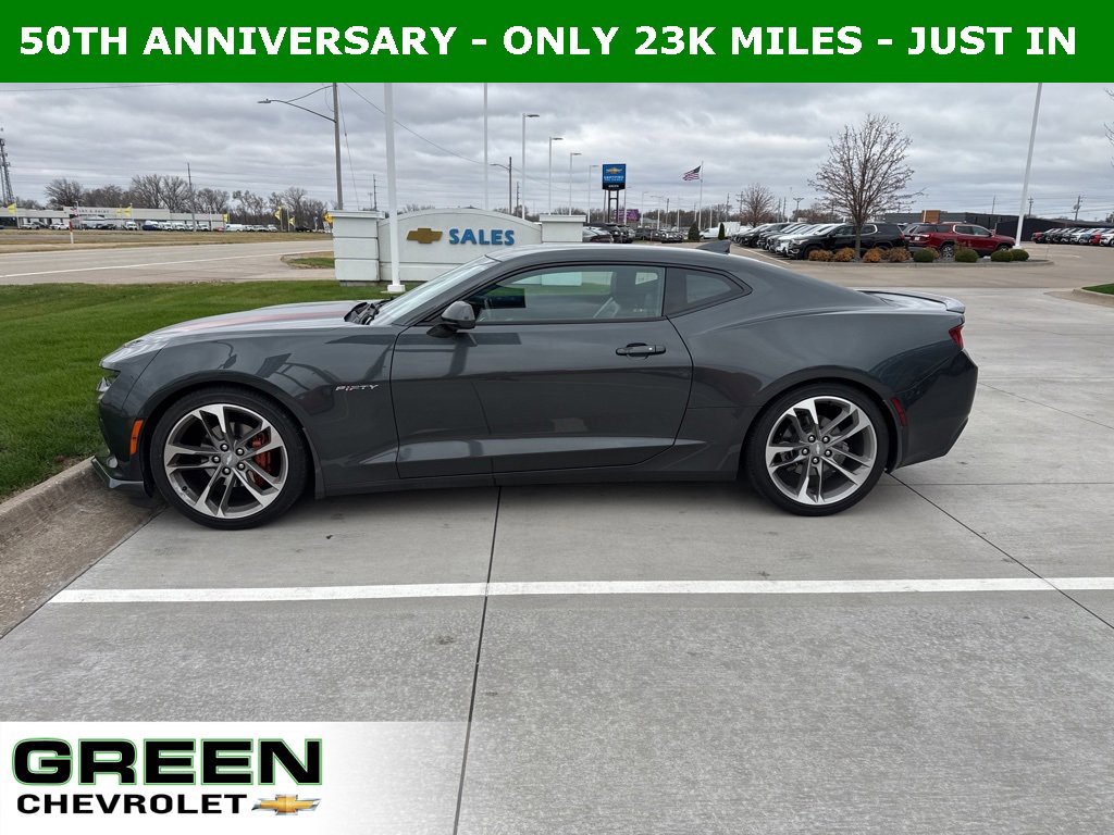 2017 Chevrolet Camaro 2LT photo 3