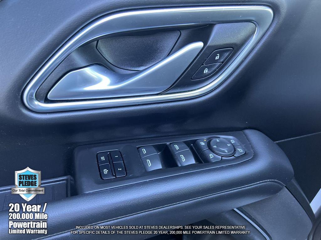 2022 Chevrolet Suburban LT photo 27