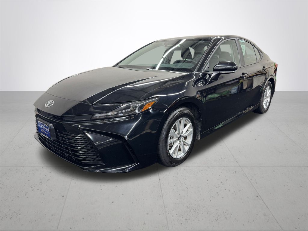 2025 Toyota Camry LE photo 2