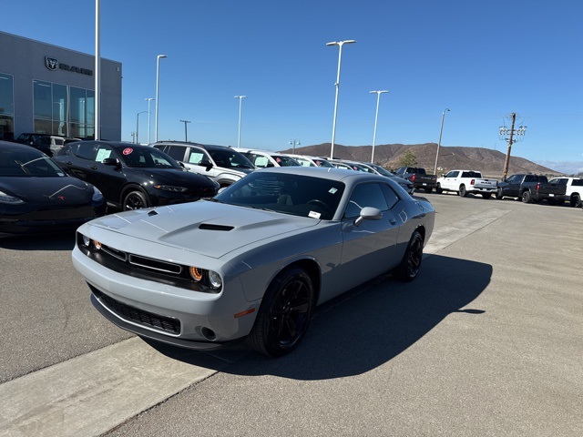 2021 Dodge Challenger SXT photo 3