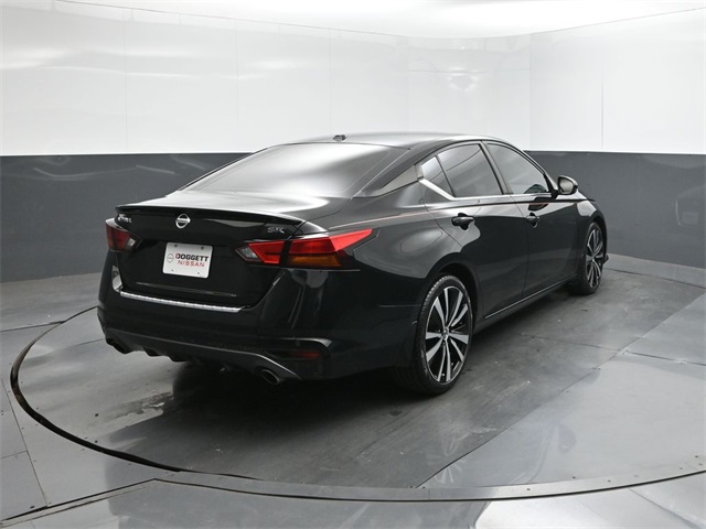 2021 Nissan Altima 2.5 SR photo 11