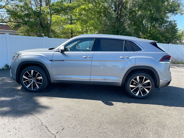 2026 Volkswagen Atlas Cross Sport SEL Premium R-Line photo 25