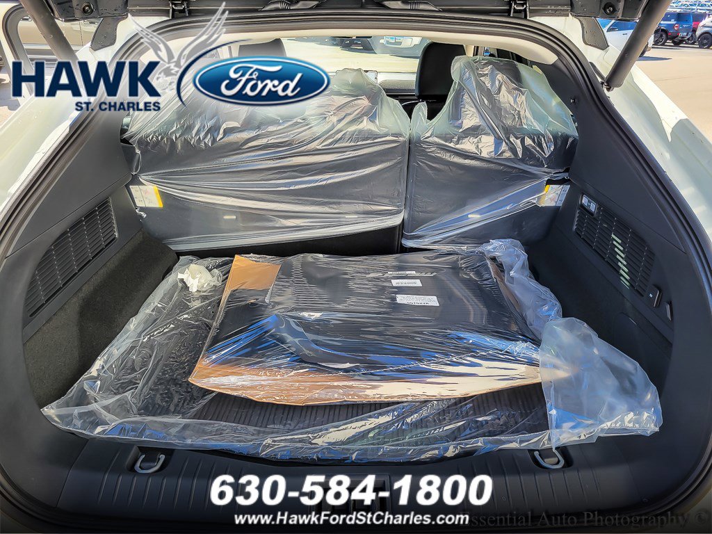 2025 FORD MUSTANG MACH-E - Image 18