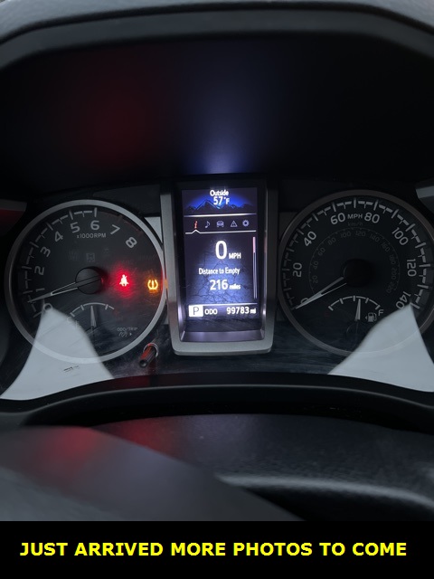 2017 Toyota Tacoma SR5 photo 4