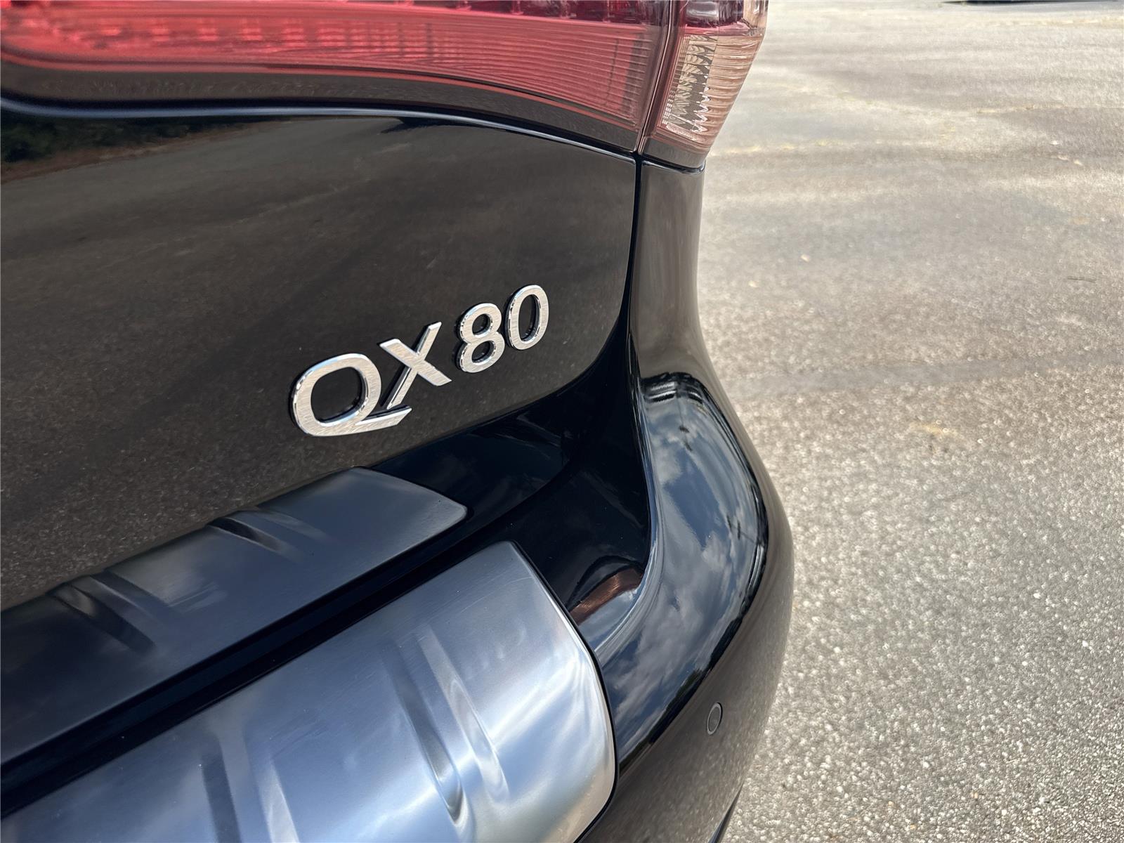 2017 Infiniti QX80 photo 5