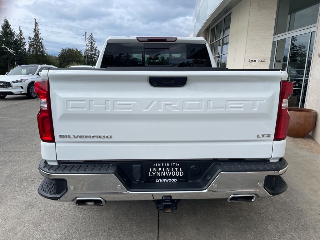 2022 Chevrolet Silverado 1500 LTZ photo 3