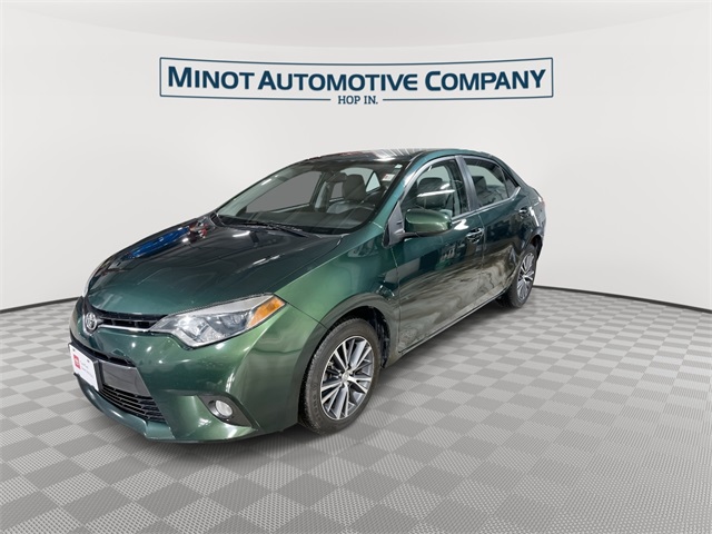 2016 Toyota Corolla LE photo 3