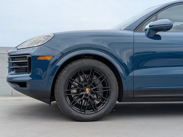 2024 Porsche Cayenne photo 7