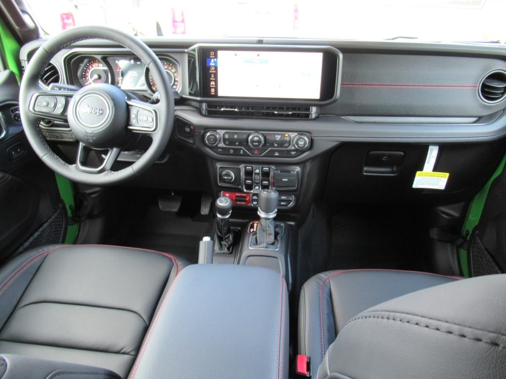 2025 Jeep Wrangler Rubicon photo 12