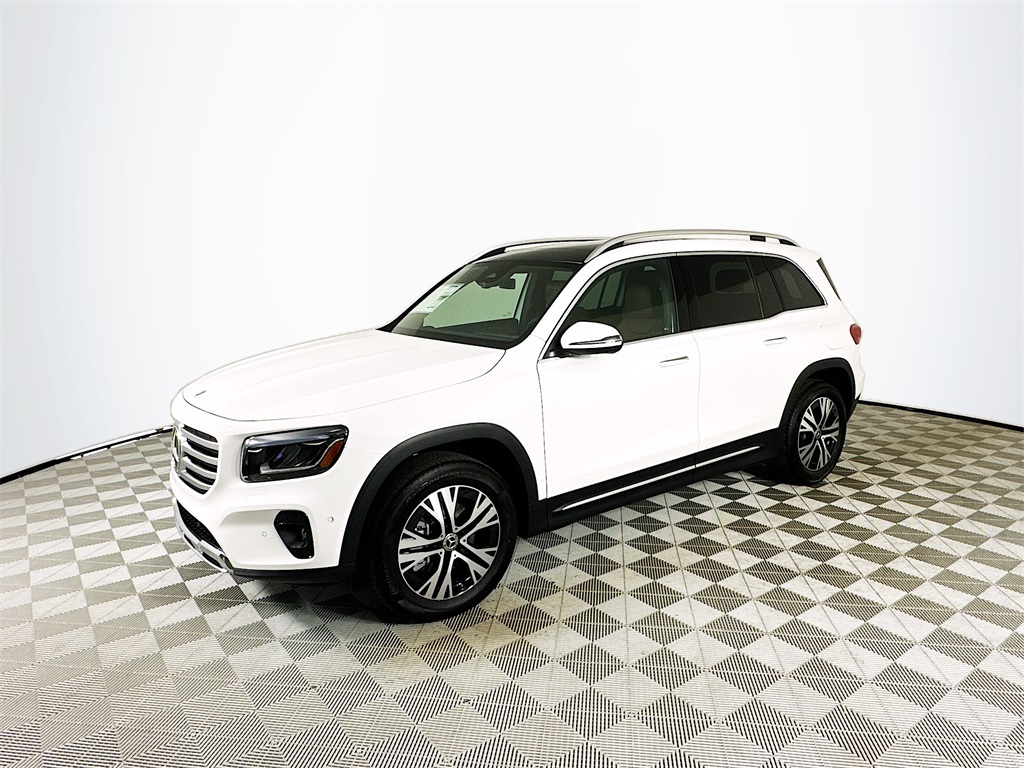 2026 Mercedes Benz GLB 250 4MATIC photo 3
