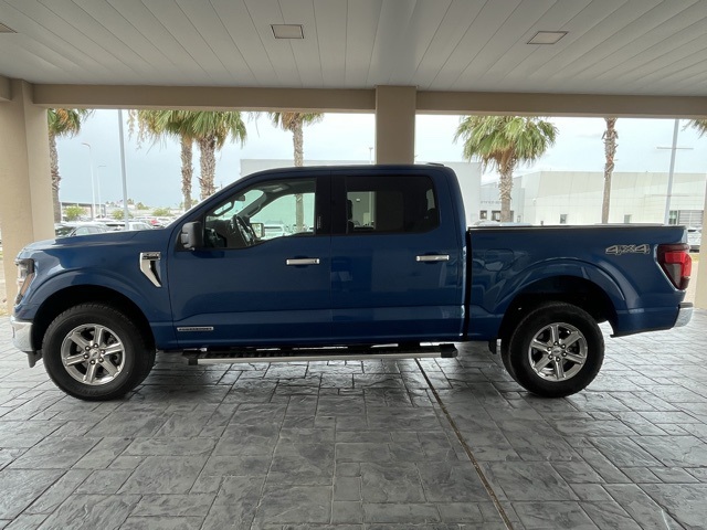2024 Ford F-150 XLT photo 2