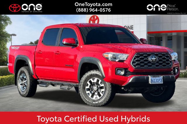 2022 Toyota Tacoma SR5's photo