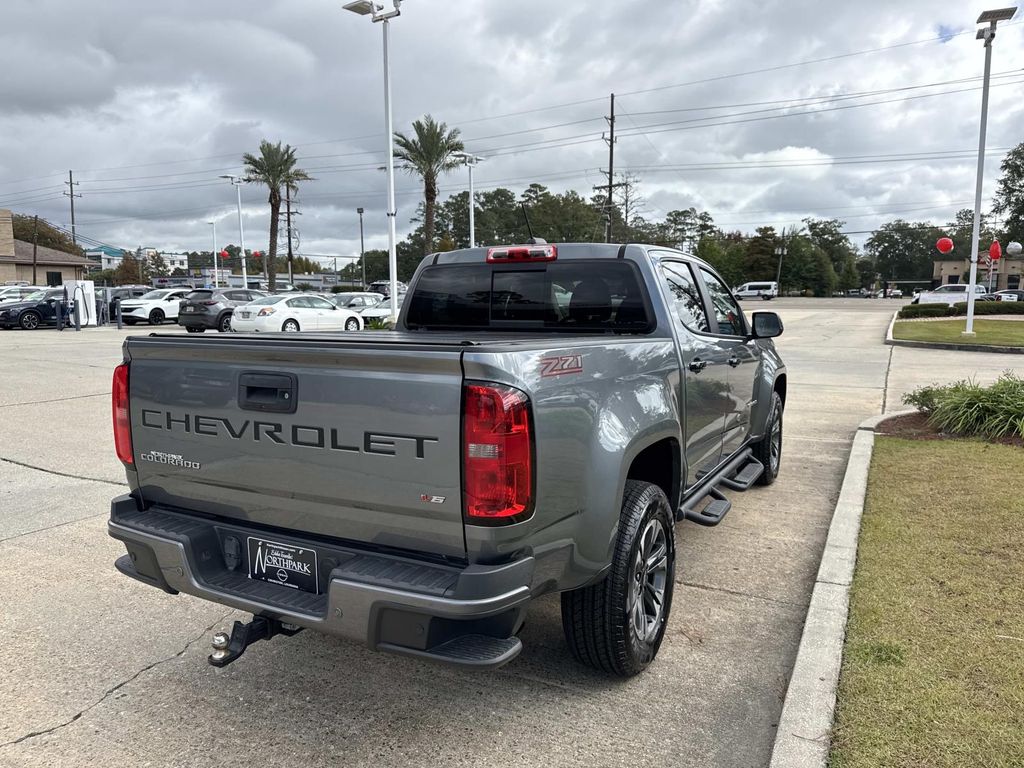 2022 Chevrolet Colorado Z71 photo 2
