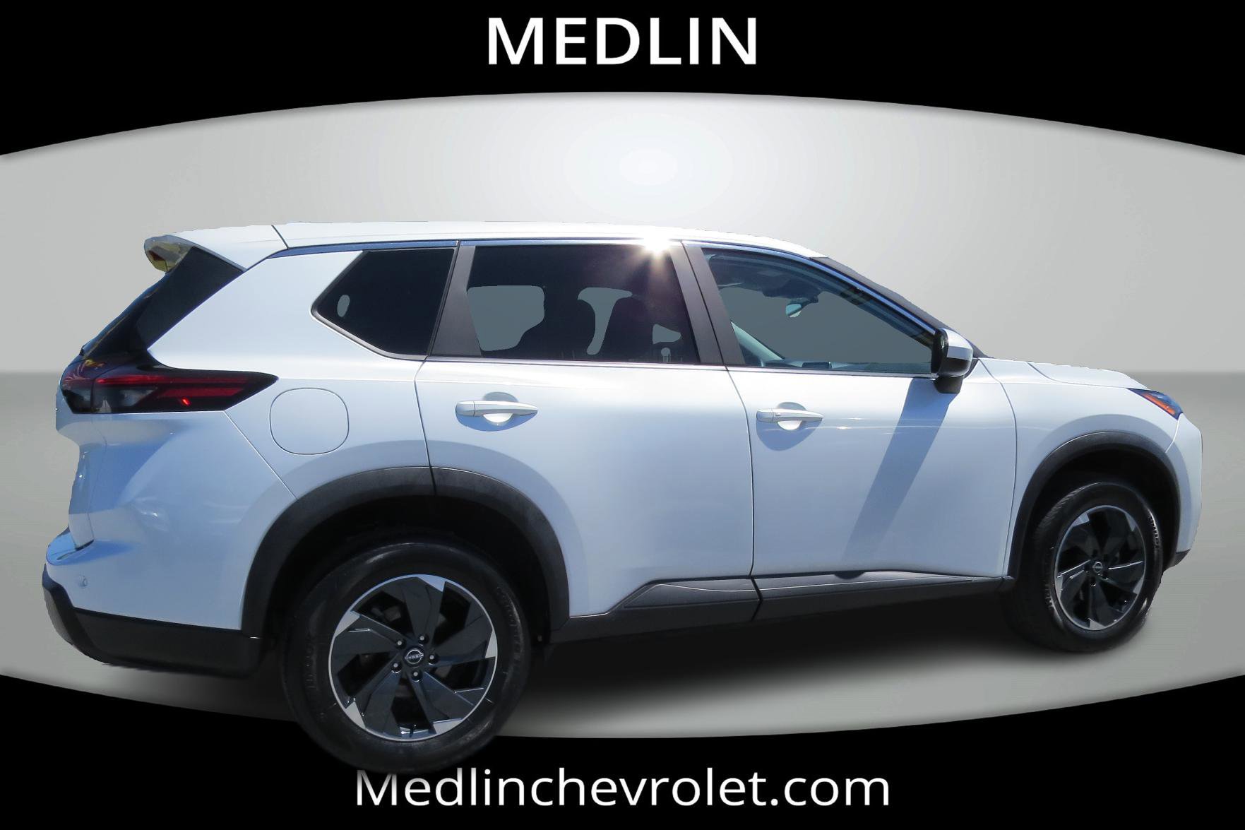 2024 Nissan Rogue SV photo 7