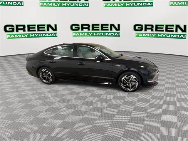 2025 Hyundai Sonata SEL Convenience photo 17