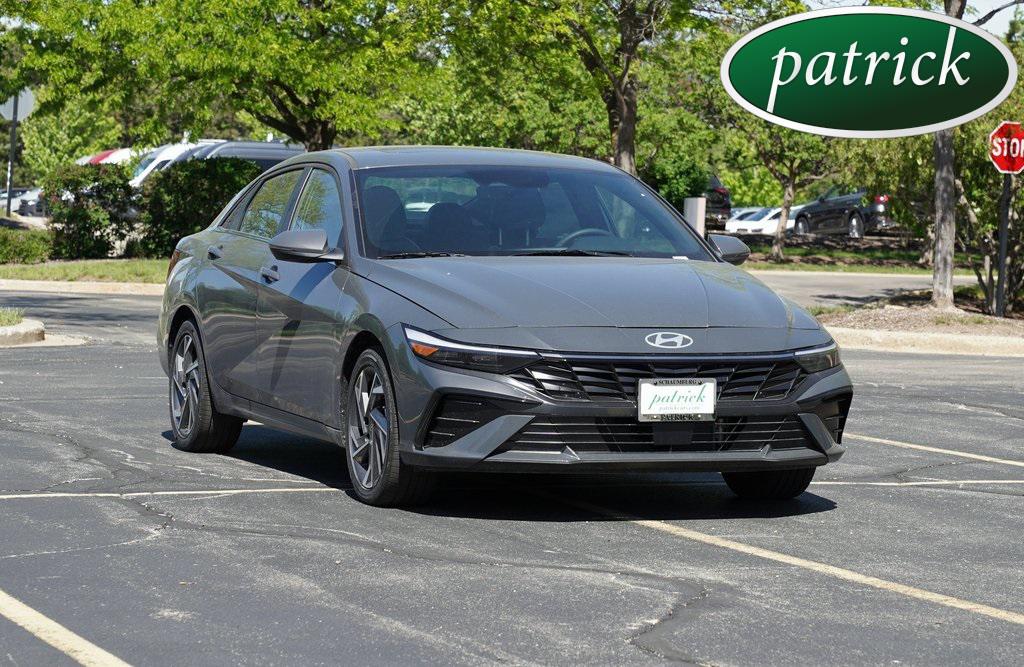 2025 Hyundai Elantra Limited's photo