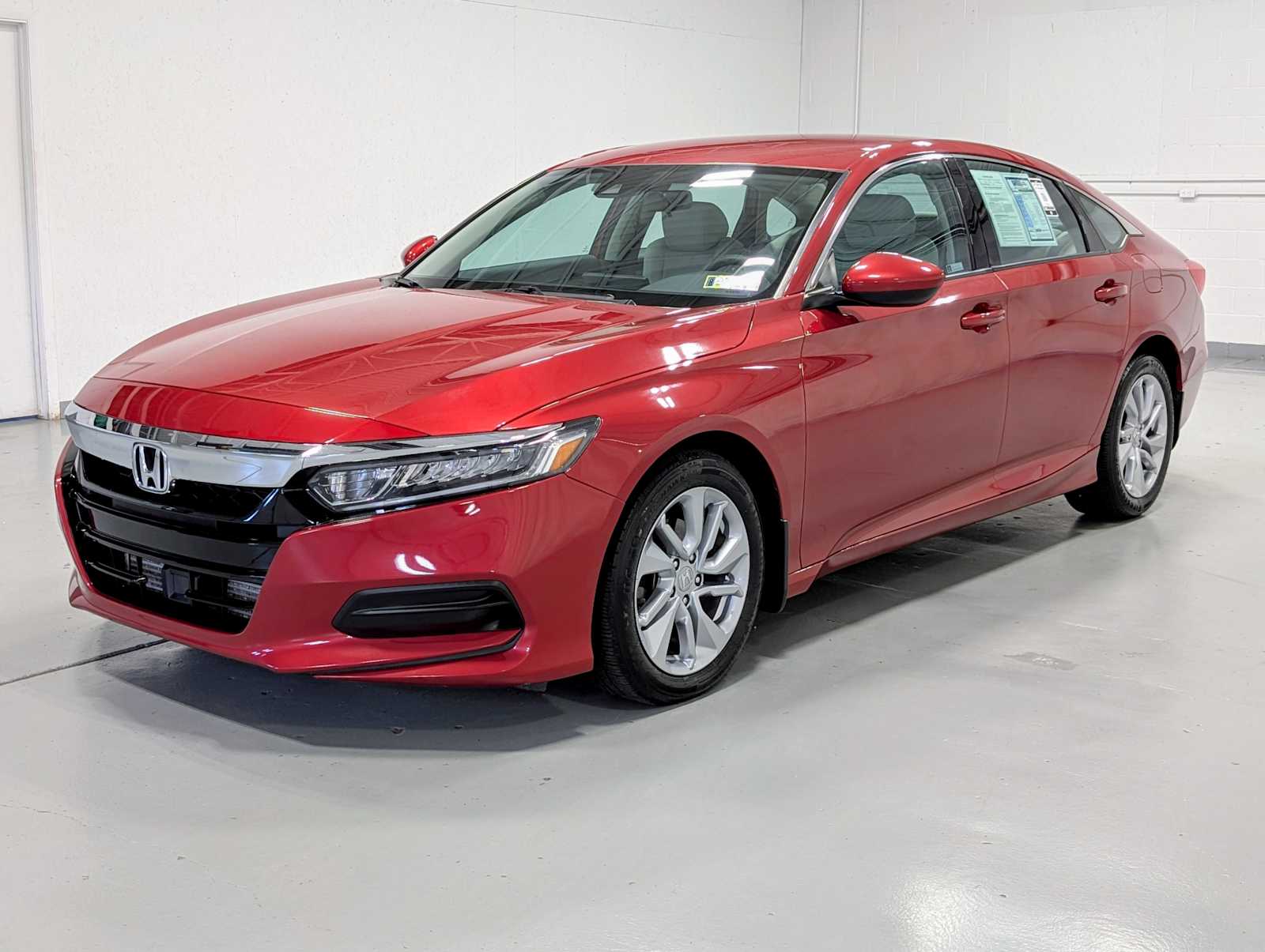 2018 Honda Accord LX's photo