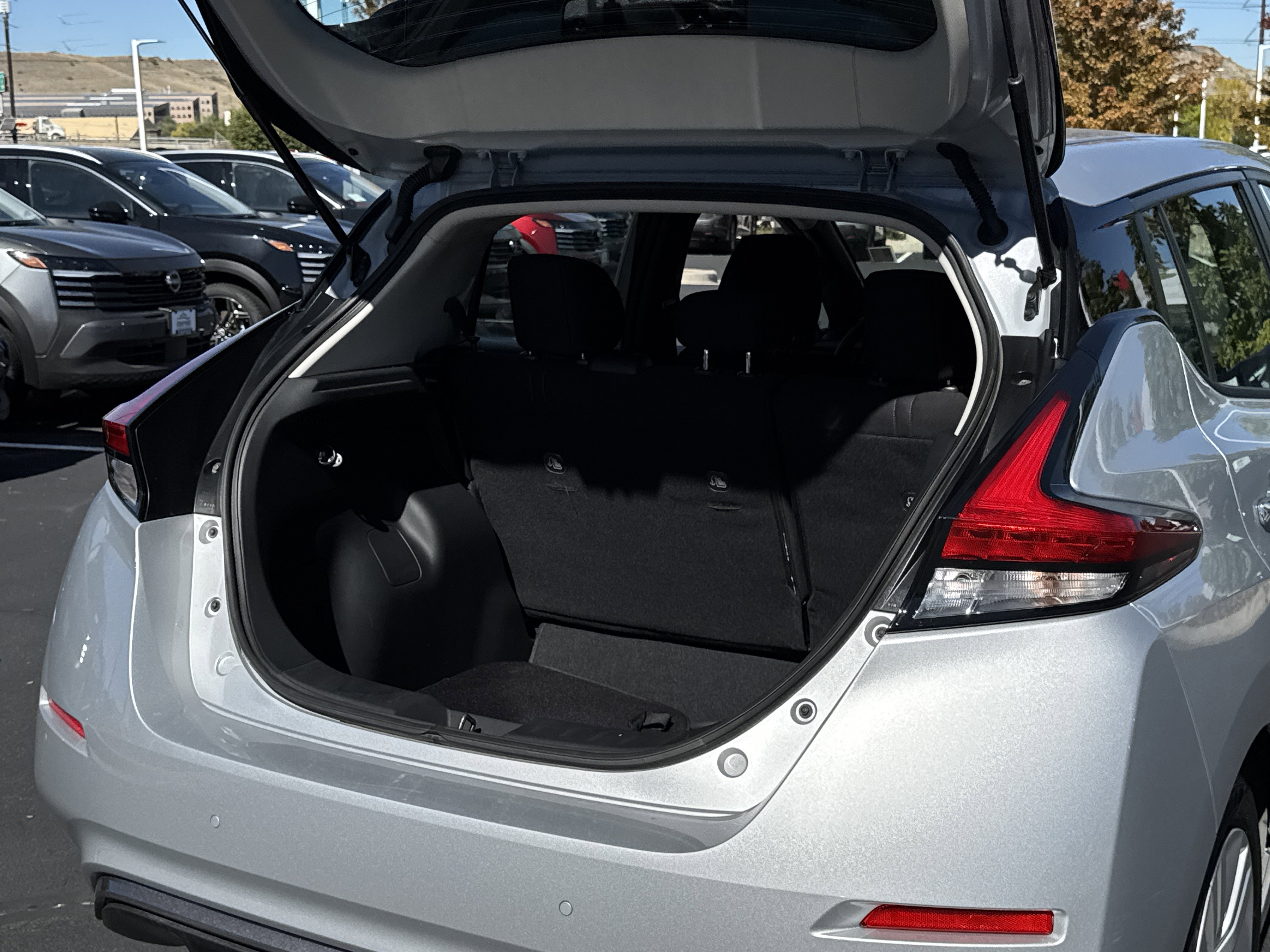 2024 Nissan Leaf S photo 3