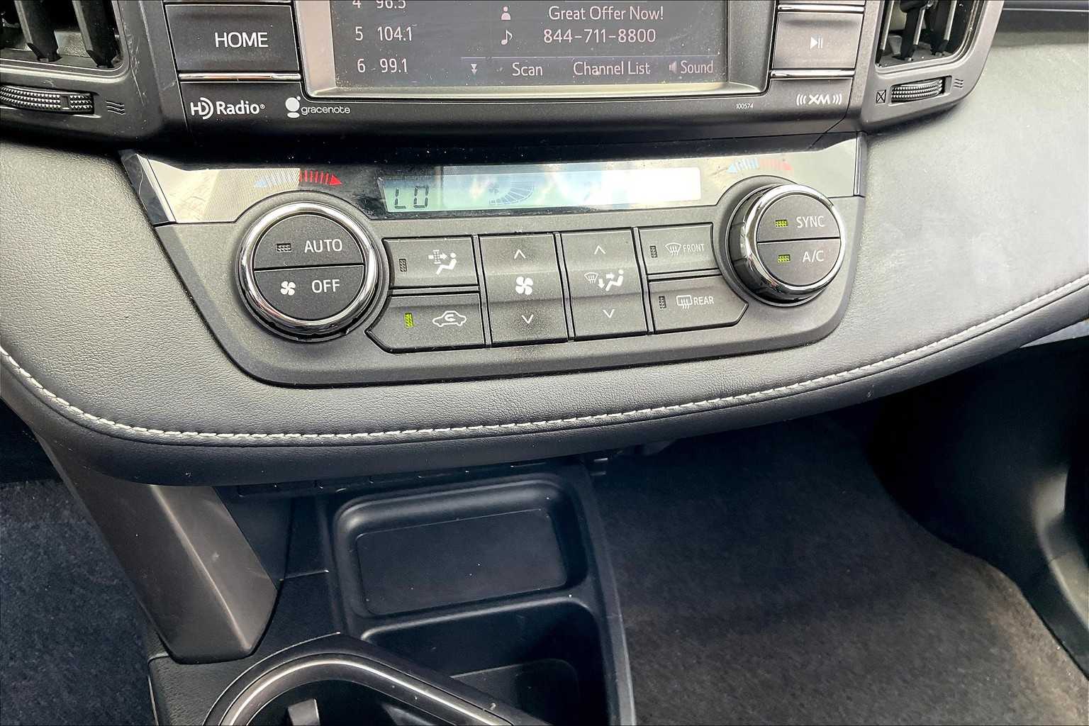2017 Toyota RAV4 XLE photo 32