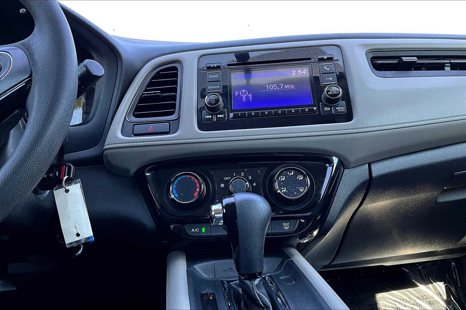 2016 Honda HR-V LX photo 30