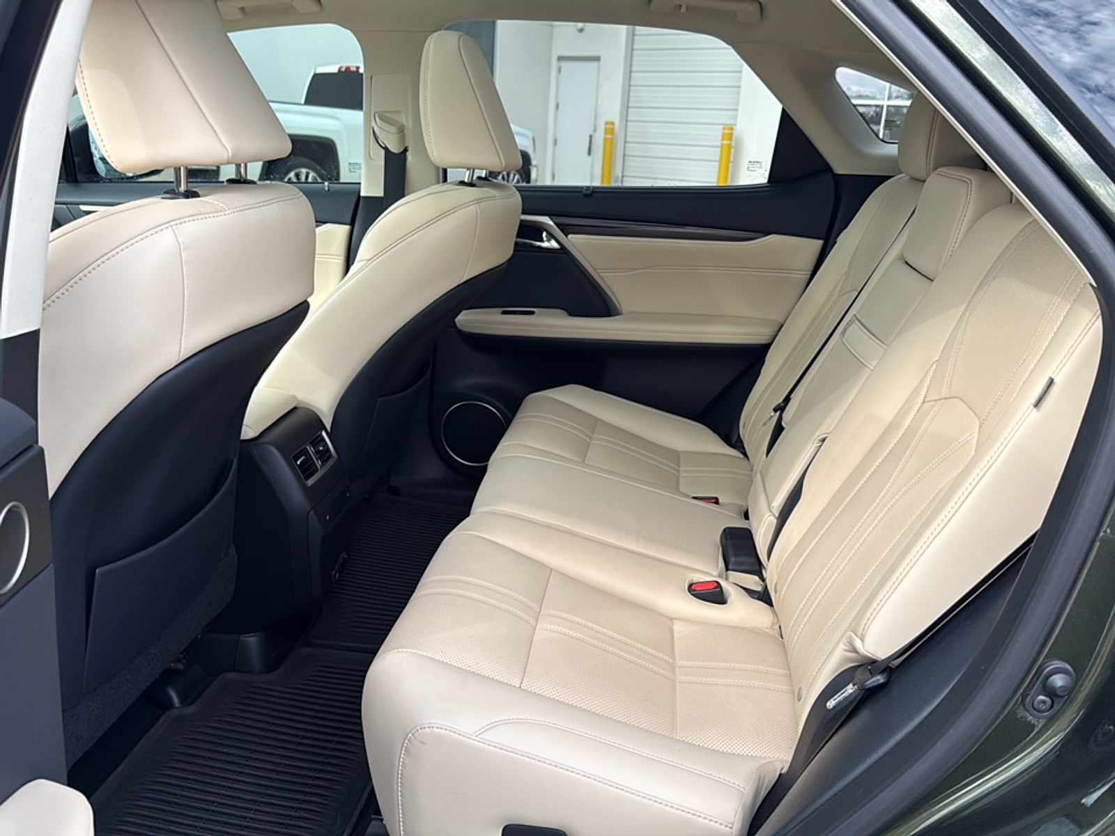 2022 Lexus RX 450h photo 3