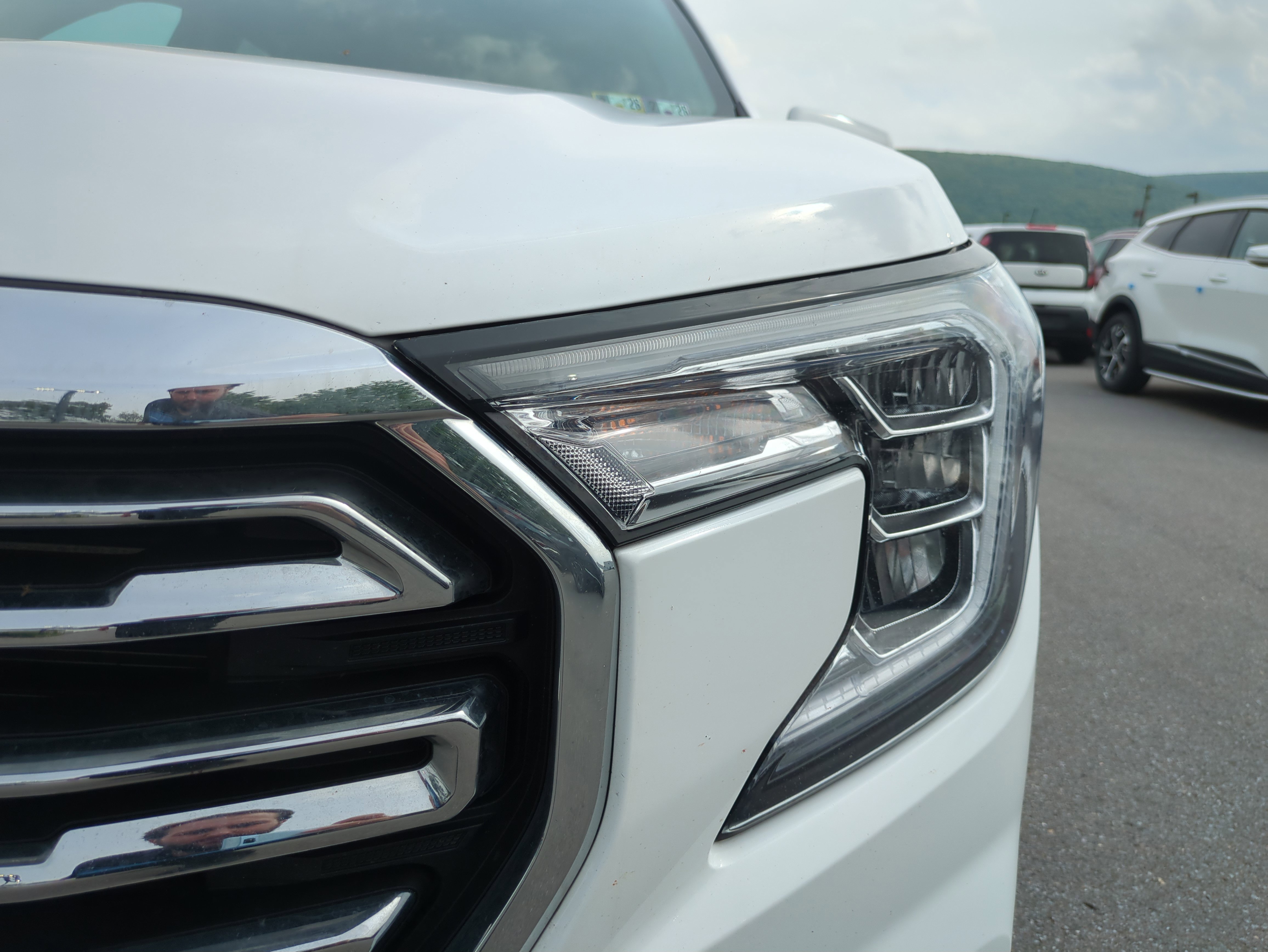 2023 Gmc Terrain SLT photo 2