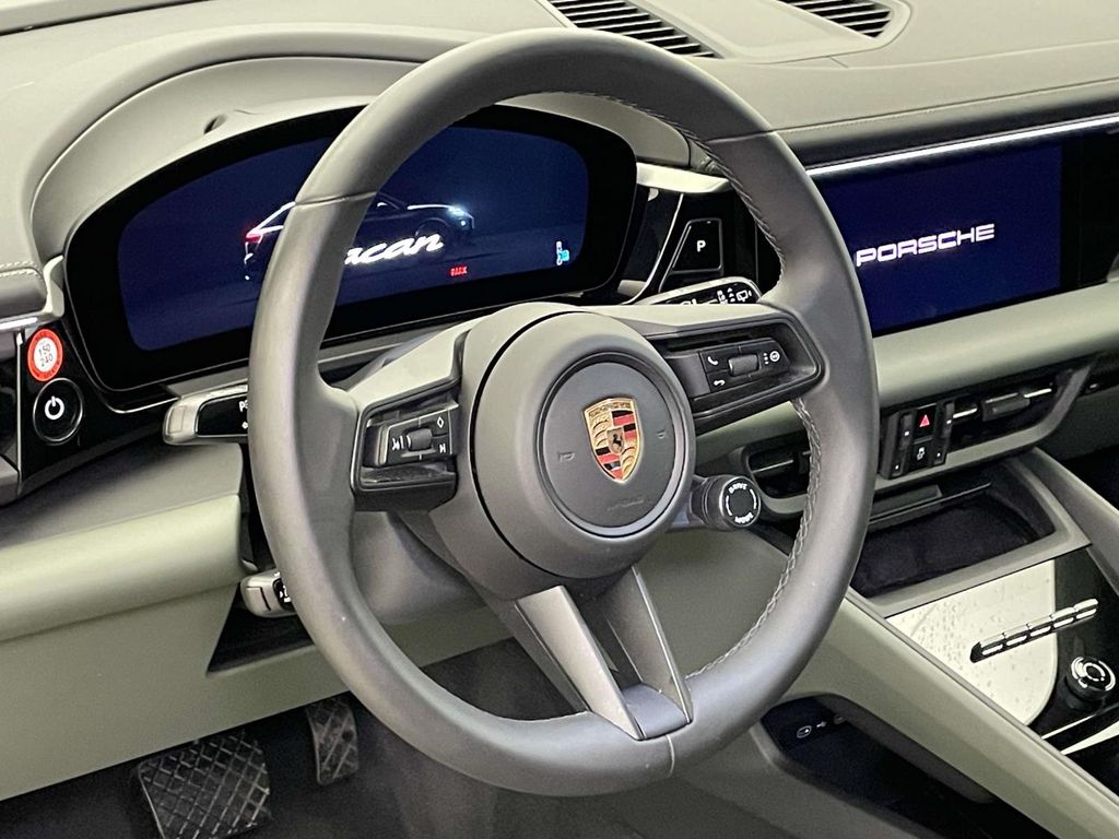 2025 Porsche Macan Electric 4 photo 4