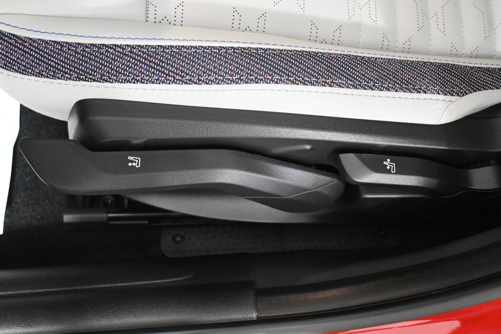 2026 Mini Cooper Hardtop 4 Door Signature photo 22