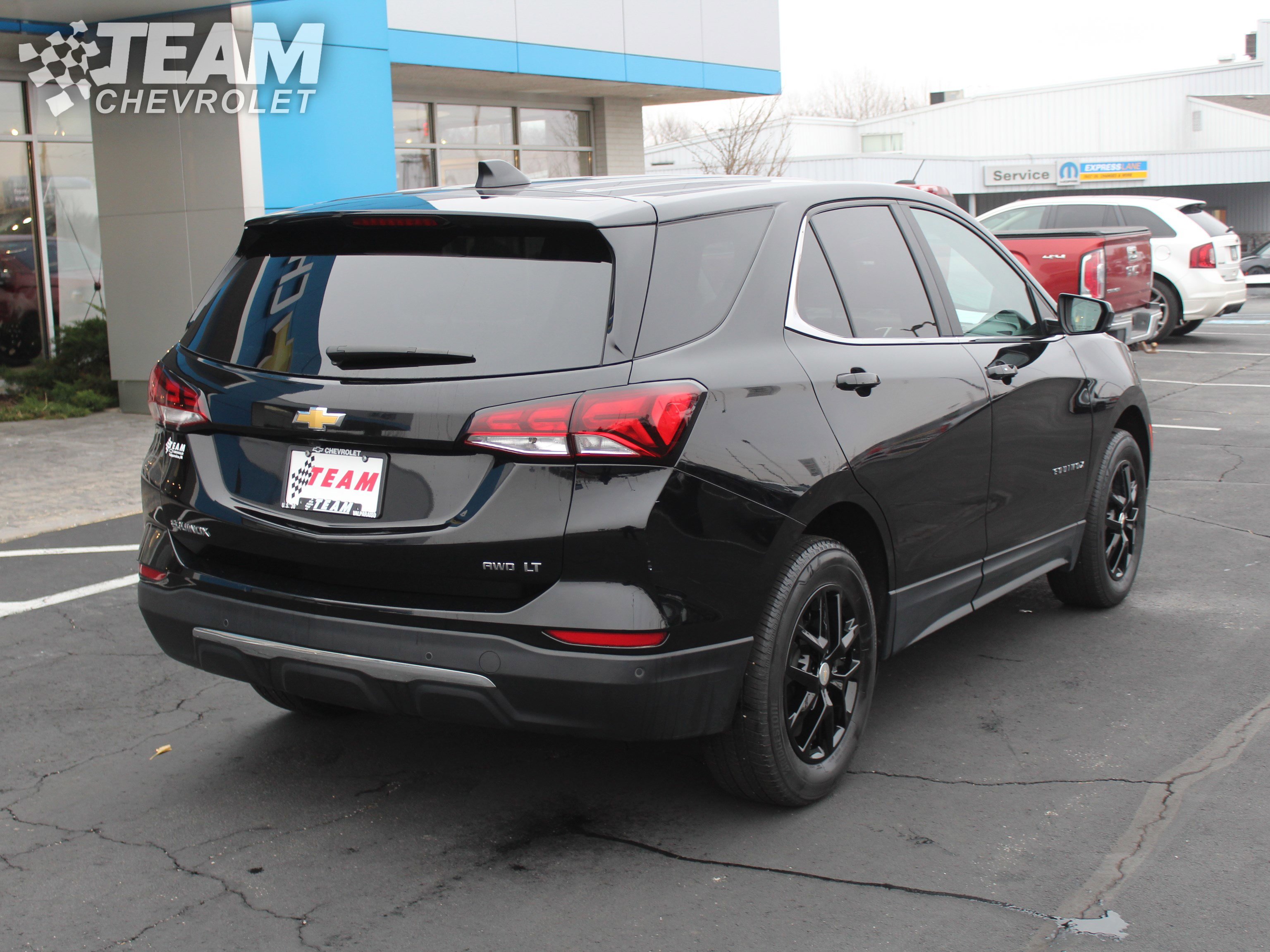 2023 Chevrolet Equinox LT photo 3