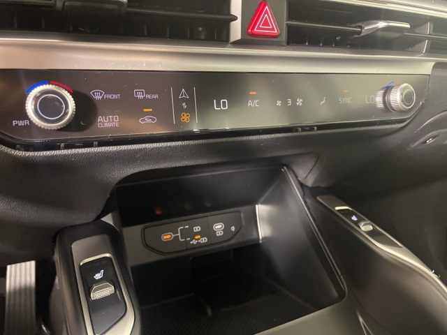 2025 Kia Sorento S photo 26