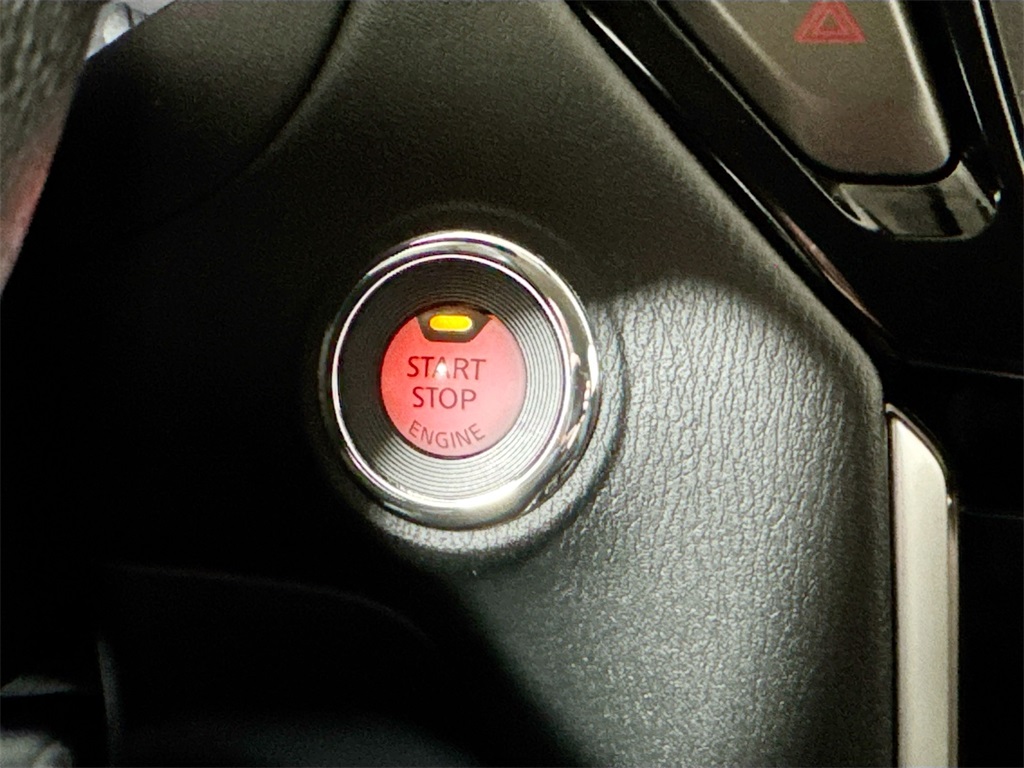 2019 Nissan Pathfinder SV photo 36