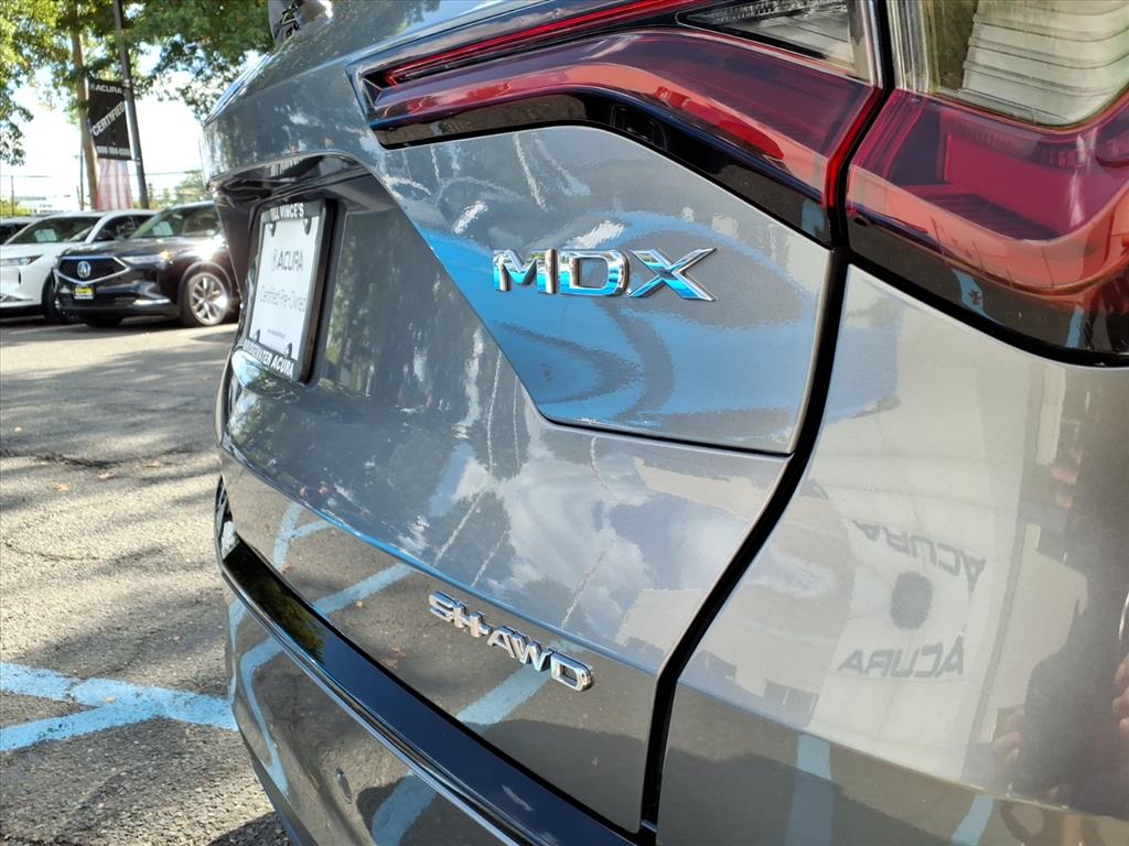 2025 Acura MDX SH-AWD A-Spec Advance photo 18