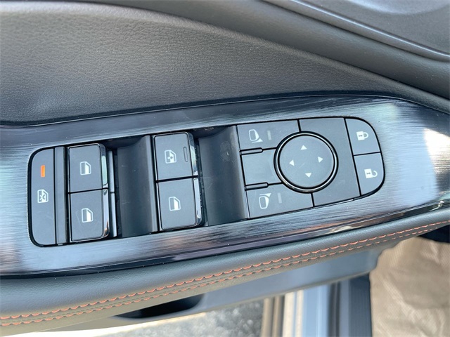 2025 Nissan Rogue SV photo 20