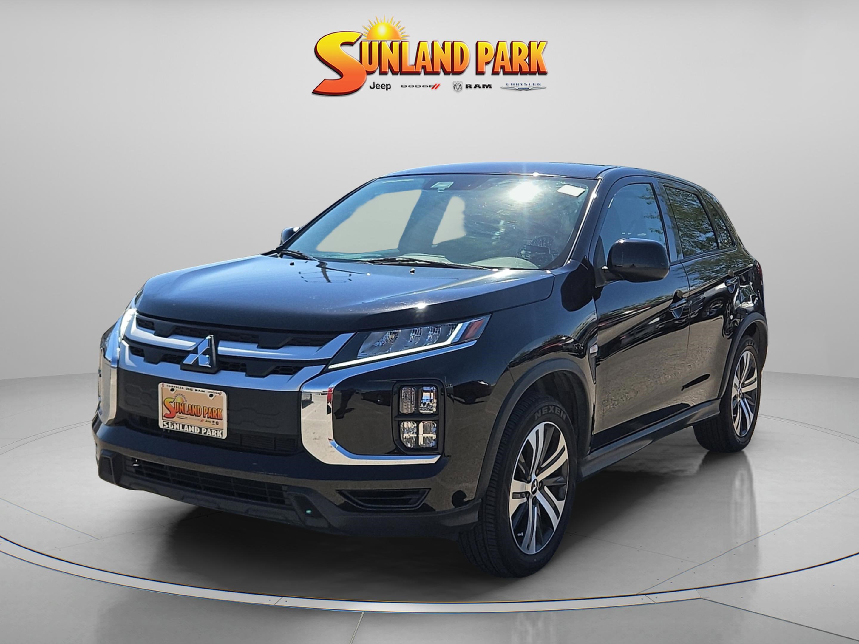 2022 Mitsubishi Outlander Sport SE photo 2