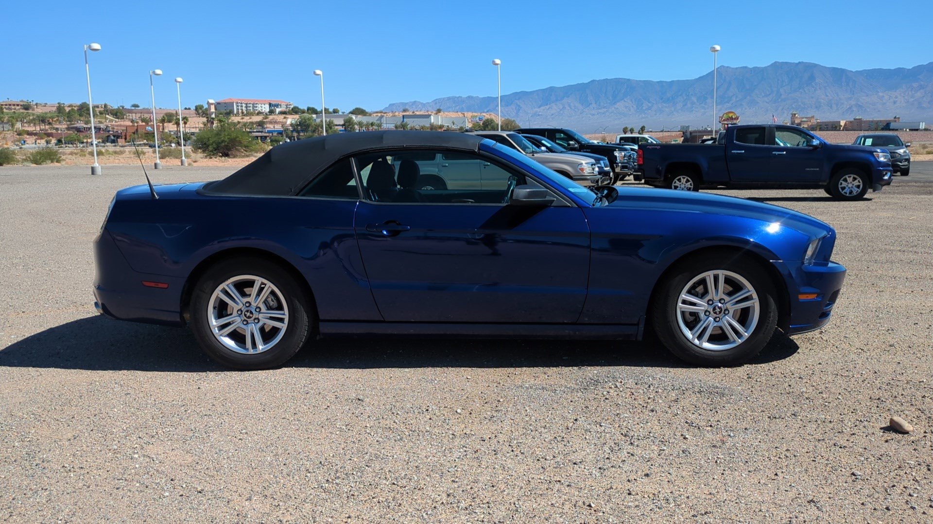Used 2013 Ford Mustang V6 with VIN 1ZVBP8EM0D5236961 for sale in Mesquite, NV