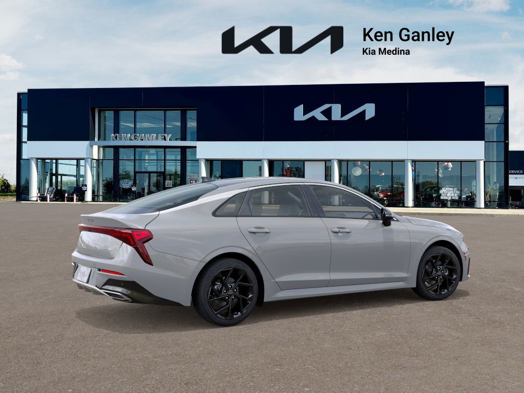 2026 Kia K5 GT-Line photo 5